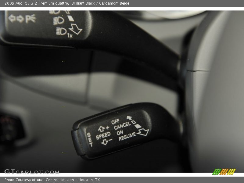 Brilliant Black / Cardamom Beige 2009 Audi Q5 3.2 Premium quattro