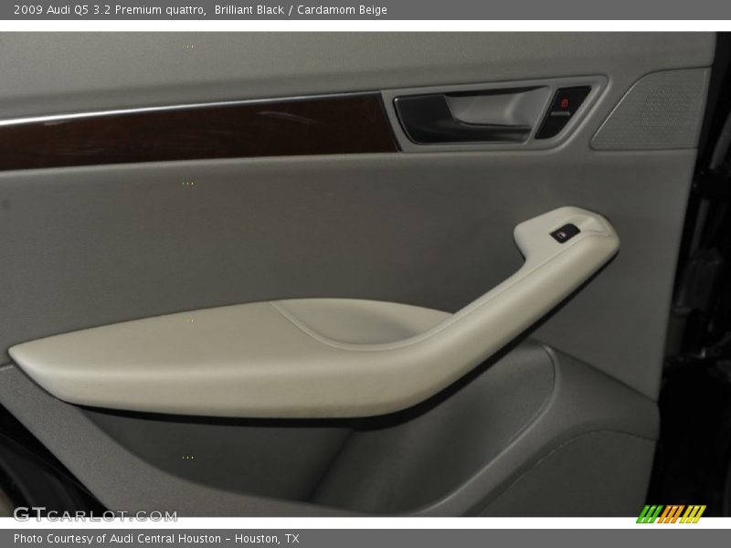Brilliant Black / Cardamom Beige 2009 Audi Q5 3.2 Premium quattro