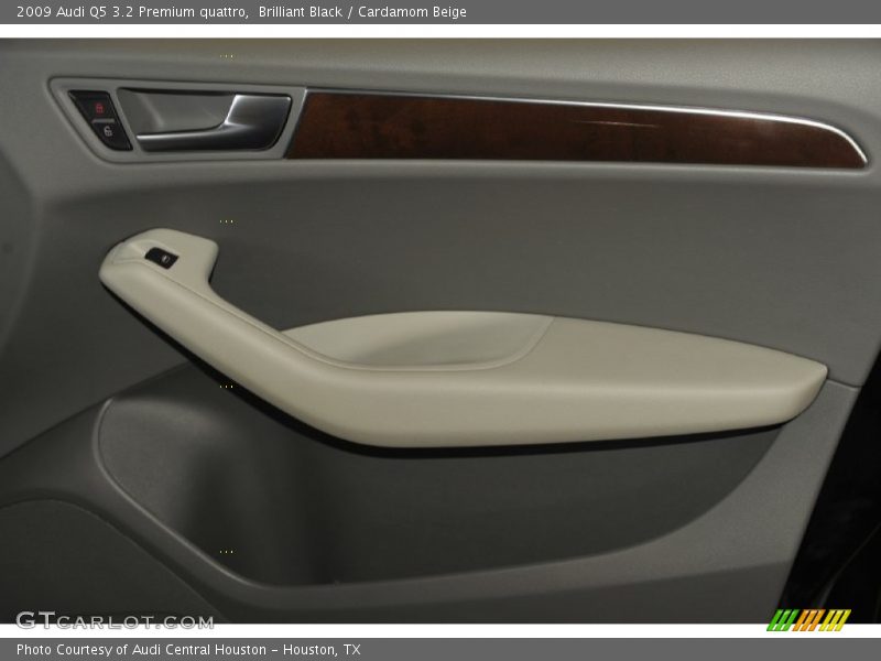 Brilliant Black / Cardamom Beige 2009 Audi Q5 3.2 Premium quattro