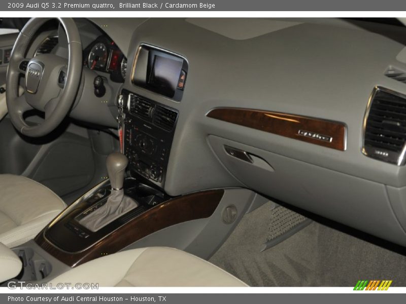 Brilliant Black / Cardamom Beige 2009 Audi Q5 3.2 Premium quattro