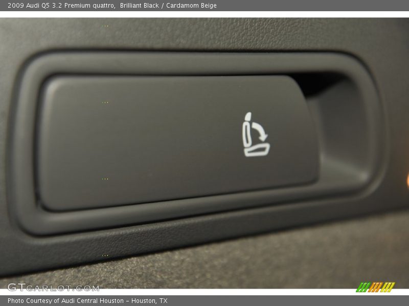 Brilliant Black / Cardamom Beige 2009 Audi Q5 3.2 Premium quattro