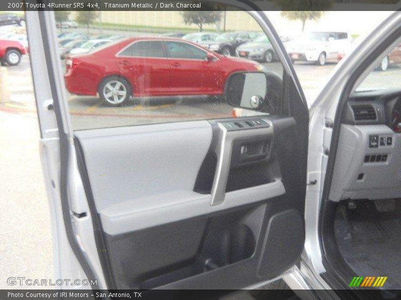 Titanium Metallic / Dark Charcoal 2007 Toyota 4Runner SR5 4x4