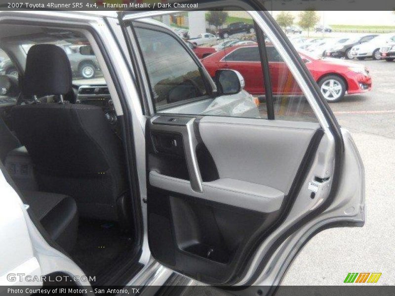 Titanium Metallic / Dark Charcoal 2007 Toyota 4Runner SR5 4x4