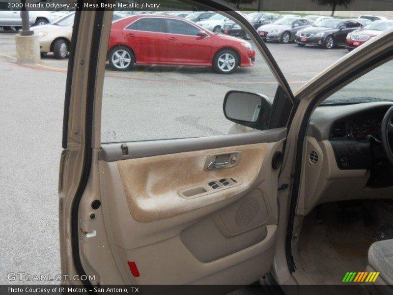 Mesa Beige Metallic / Ivory 2000 Honda Odyssey LX