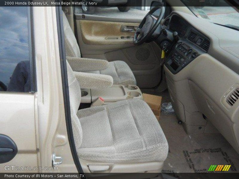 Mesa Beige Metallic / Ivory 2000 Honda Odyssey LX