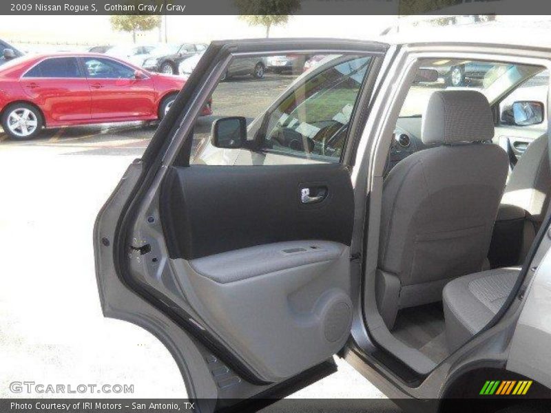 Gotham Gray / Gray 2009 Nissan Rogue S