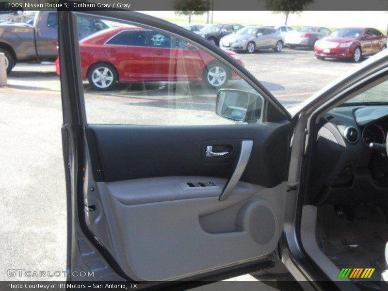 Gotham Gray / Gray 2009 Nissan Rogue S