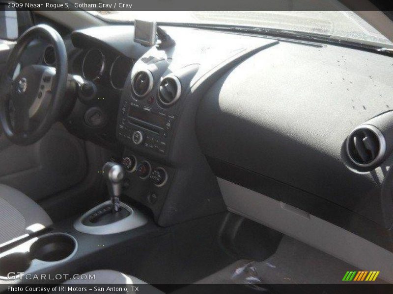 Gotham Gray / Gray 2009 Nissan Rogue S