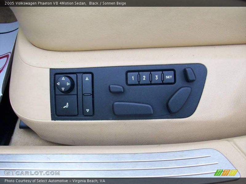 Black / Sonnen Beige 2005 Volkswagen Phaeton V8 4Motion Sedan