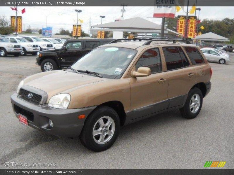 Front 3/4 View of 2004 Santa Fe GLS