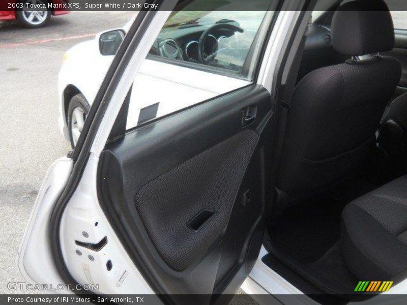 Super White / Dark Gray 2003 Toyota Matrix XRS