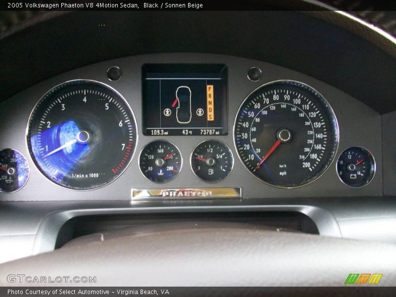 Black / Sonnen Beige 2005 Volkswagen Phaeton V8 4Motion Sedan