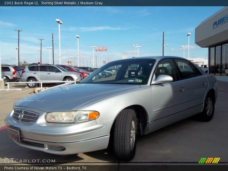 Sterling Silver Metallic / Medium Gray 2001 Buick Regal LS