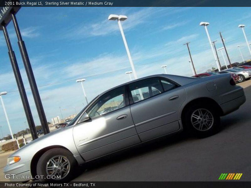 Sterling Silver Metallic / Medium Gray 2001 Buick Regal LS