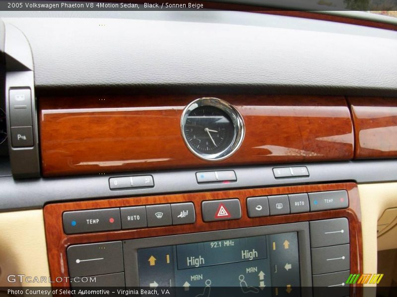 Black / Sonnen Beige 2005 Volkswagen Phaeton V8 4Motion Sedan