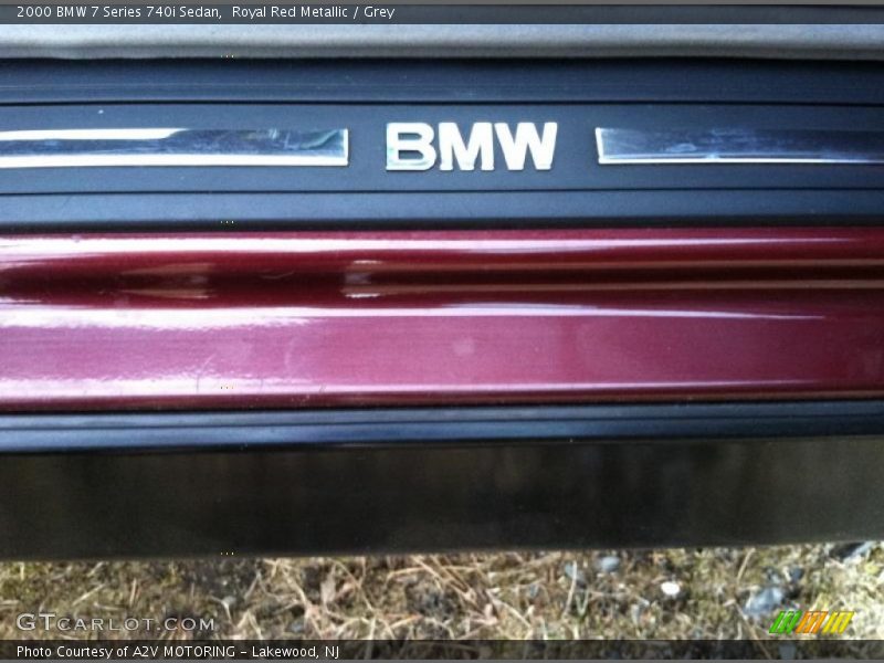 Royal Red Metallic / Grey 2000 BMW 7 Series 740i Sedan