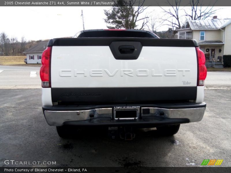 Summit White / Tan/Neutral 2005 Chevrolet Avalanche Z71 4x4