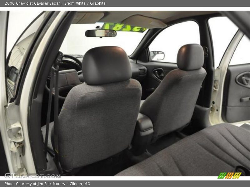 Bright White / Graphite 2000 Chevrolet Cavalier Sedan