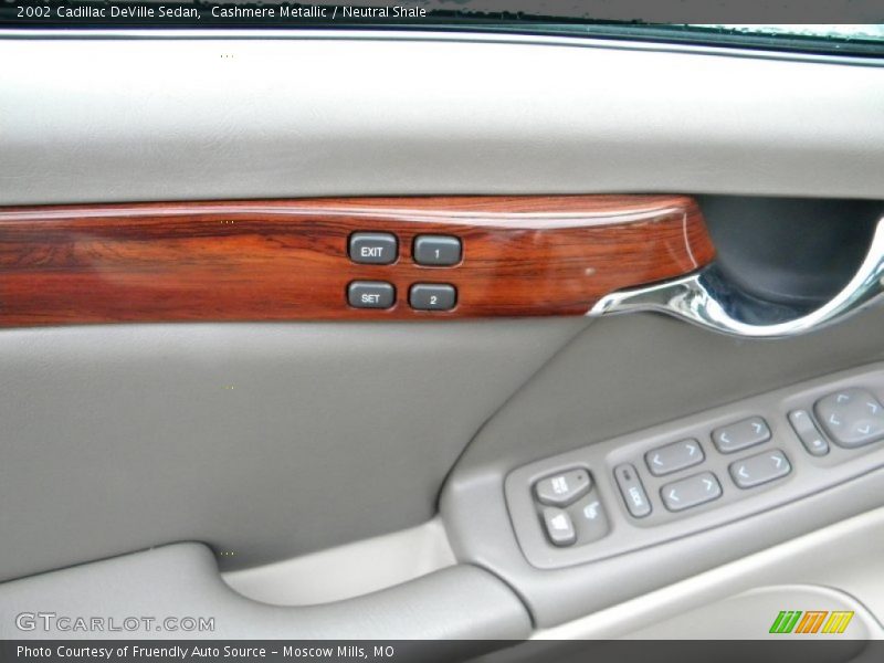 Cashmere Metallic / Neutral Shale 2002 Cadillac DeVille Sedan