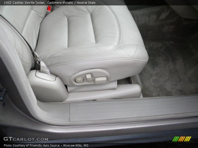 Cashmere Metallic / Neutral Shale 2002 Cadillac DeVille Sedan