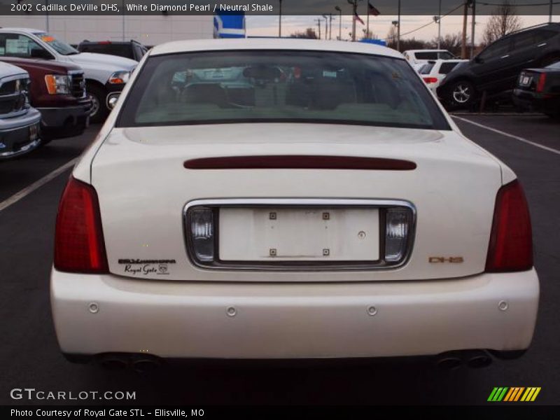 White Diamond Pearl / Neutral Shale 2002 Cadillac DeVille DHS