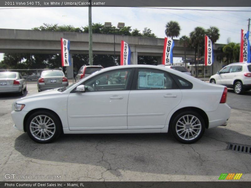 Ice White / Umbra/Calcite Leather 2011 Volvo S40 T5
