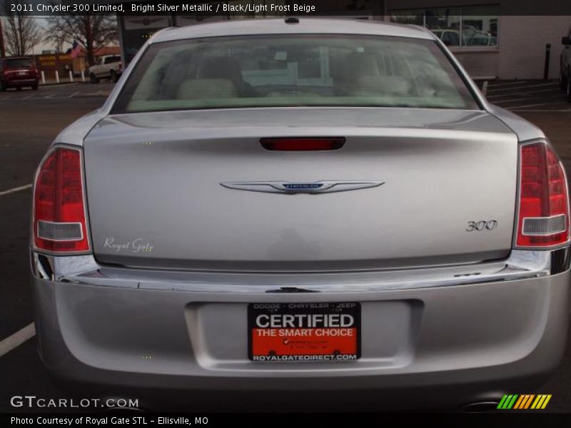 Bright Silver Metallic / Black/Light Frost Beige 2011 Chrysler 300 Limited