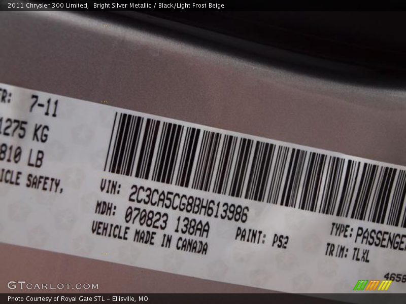 Bright Silver Metallic / Black/Light Frost Beige 2011 Chrysler 300 Limited