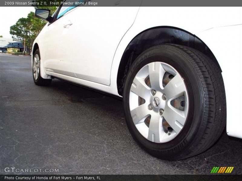 Fresh Powder White / Beige 2009 Nissan Sentra 2.0