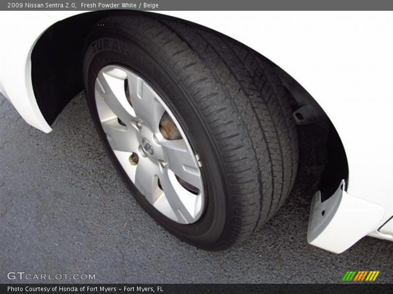 Fresh Powder White / Beige 2009 Nissan Sentra 2.0