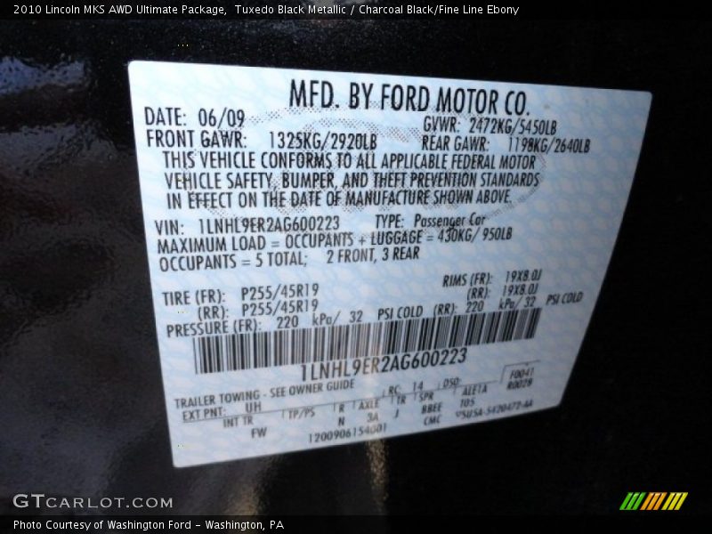 Tuxedo Black Metallic / Charcoal Black/Fine Line Ebony 2010 Lincoln MKS AWD Ultimate Package