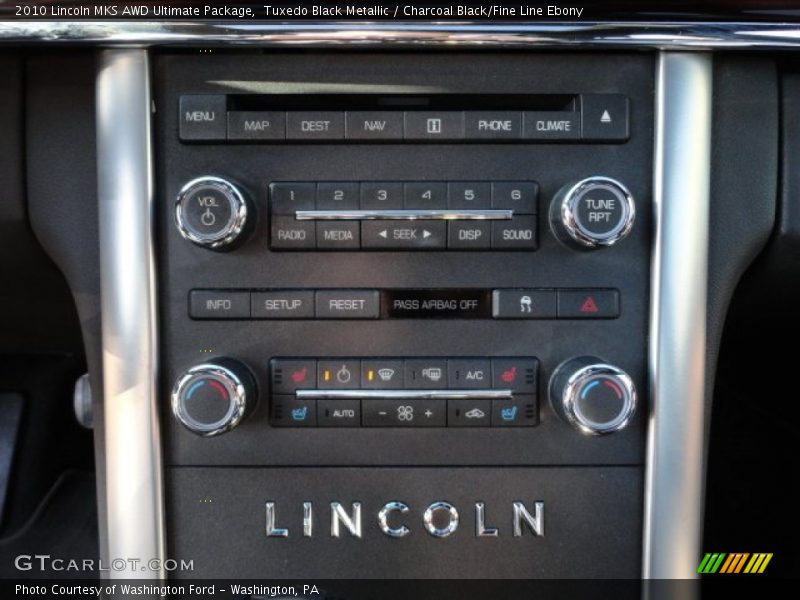 Tuxedo Black Metallic / Charcoal Black/Fine Line Ebony 2010 Lincoln MKS AWD Ultimate Package