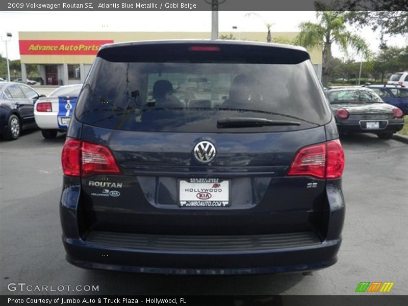Atlantis Blue Metallic / Gobi Beige 2009 Volkswagen Routan SE