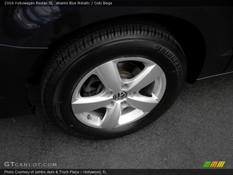 Atlantis Blue Metallic / Gobi Beige 2009 Volkswagen Routan SE