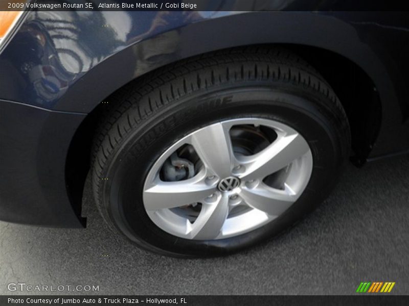 Atlantis Blue Metallic / Gobi Beige 2009 Volkswagen Routan SE