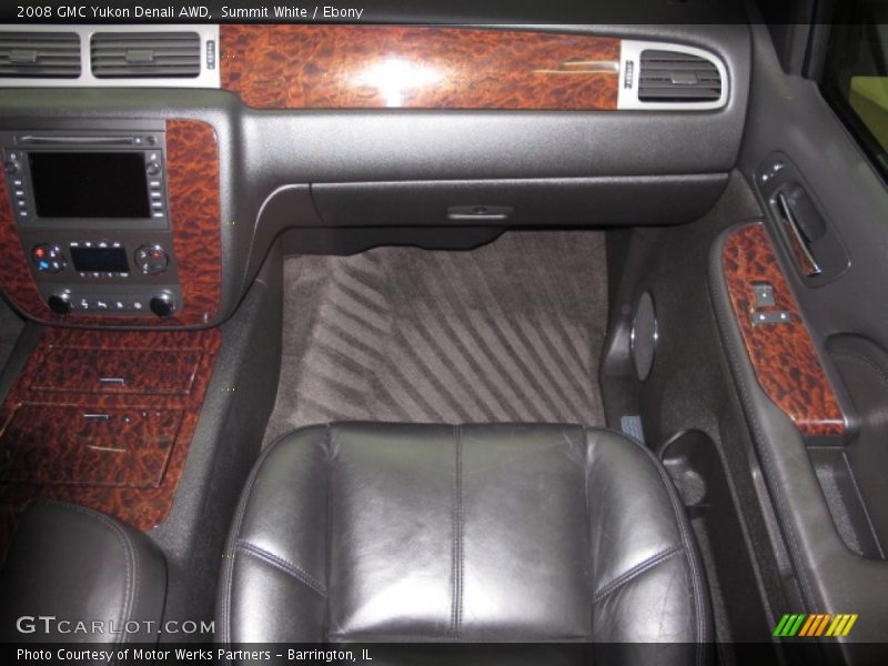 Summit White / Ebony 2008 GMC Yukon Denali AWD
