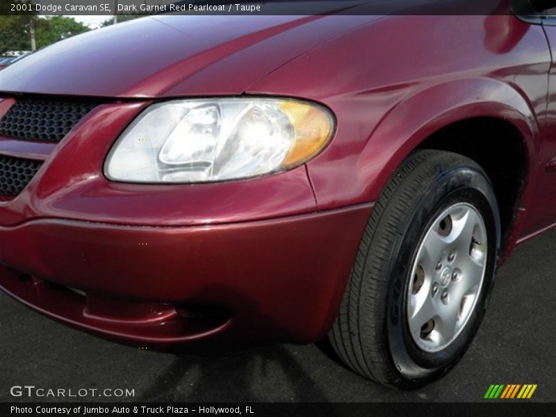 Dark Garnet Red Pearlcoat / Taupe 2001 Dodge Caravan SE