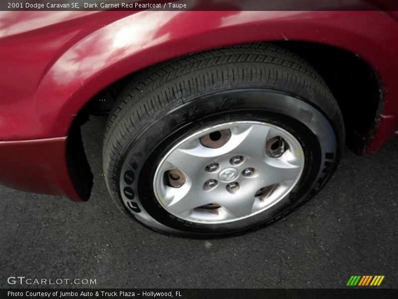Dark Garnet Red Pearlcoat / Taupe 2001 Dodge Caravan SE