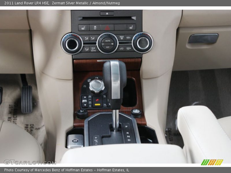 Zermatt Silver Metallic / Almond/Nutmeg 2011 Land Rover LR4 HSE