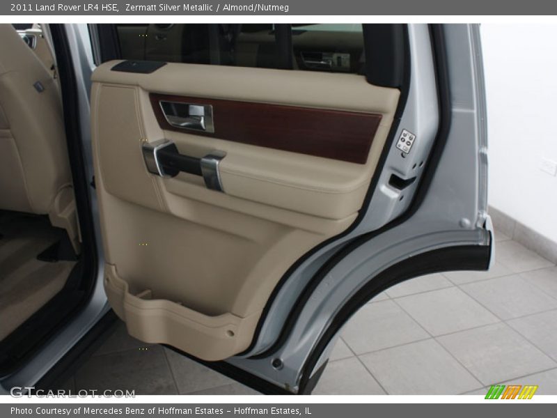 Zermatt Silver Metallic / Almond/Nutmeg 2011 Land Rover LR4 HSE