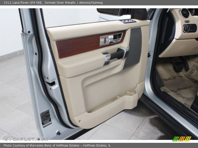 Zermatt Silver Metallic / Almond/Nutmeg 2011 Land Rover LR4 HSE