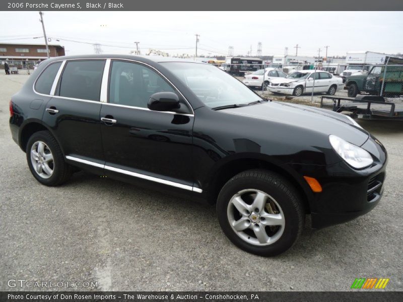 Front 3/4 View of 2006 Cayenne S