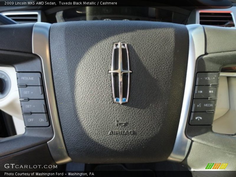 Tuxedo Black Metallic / Cashmere 2009 Lincoln MKS AWD Sedan