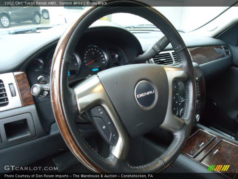  2007 Yukon Denali AWD Steering Wheel