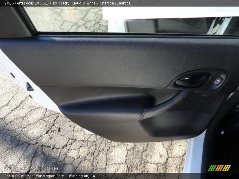 Cloud 9 White / Charcoal/Charcoal 2006 Ford Focus ZX5 SES Hatchback