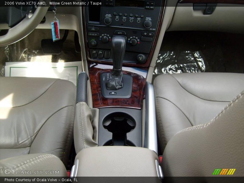 Willow Green Metallic / Taupe 2006 Volvo XC70 AWD