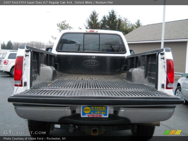 Oxford White / Medium Flint 2007 Ford F350 Super Duty XLT Regular Cab 4x4