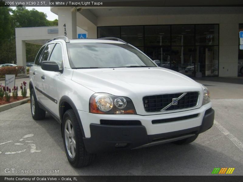 Ice White / Taupe/Light Taupe 2006 Volvo XC90 2.5T