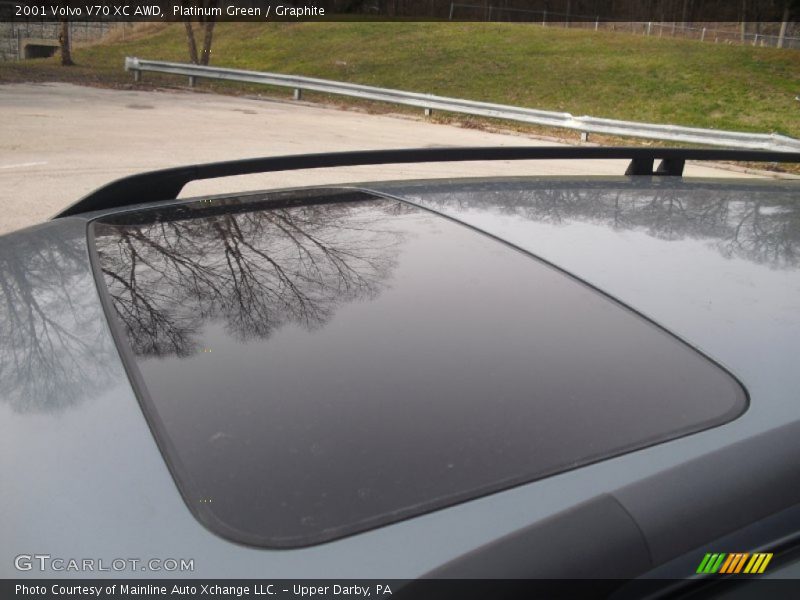Platinum Green / Graphite 2001 Volvo V70 XC AWD