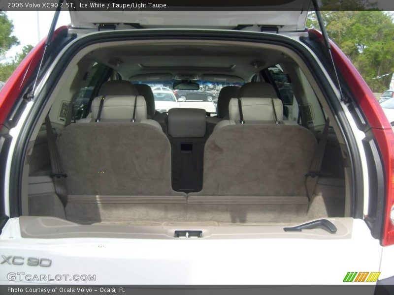 Ice White / Taupe/Light Taupe 2006 Volvo XC90 2.5T